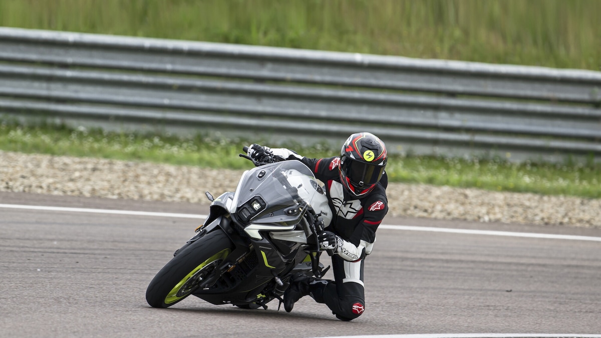 Benelli Tornado 550: le opinioni di InMoto "fuori dai denti"