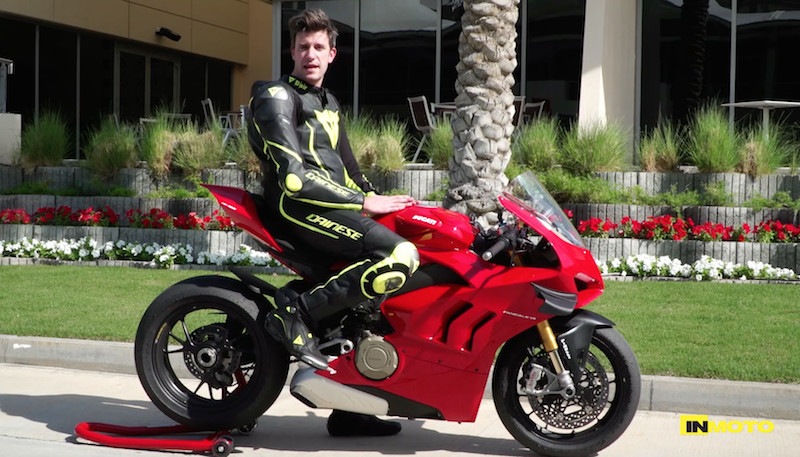 Ducati Panigale V4S: in pista con la "Rossa" a 4 cilindri VIDEO