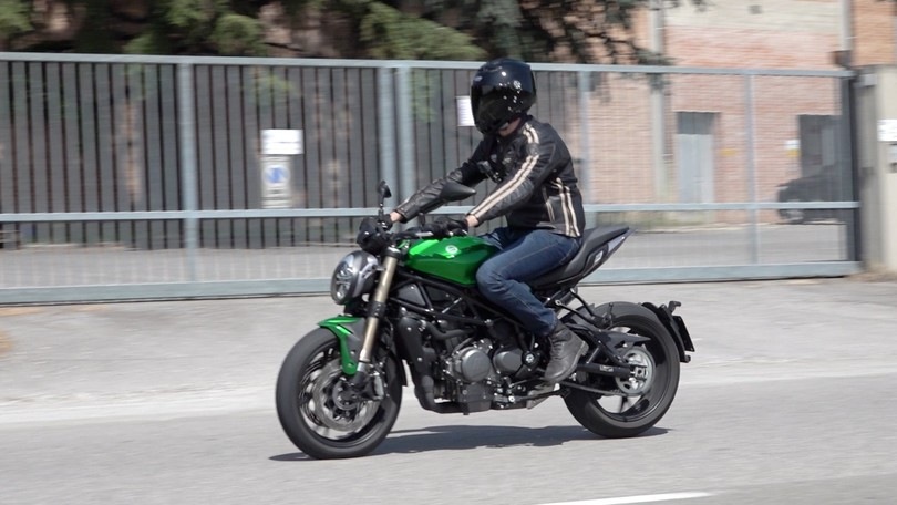 Lezioni di guida InMoto, parte 5: la frenata d'emergenza