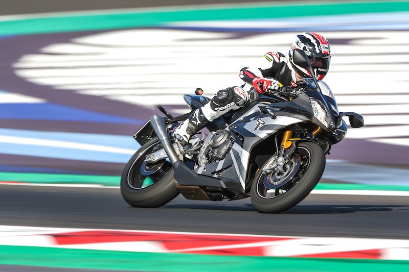 Prova Triumph Daytona Moto2 765 LE: la sportiva perfetta
