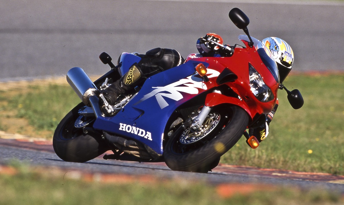 Rewind, Honda CBR 600 F '98: veloci senza soffrire