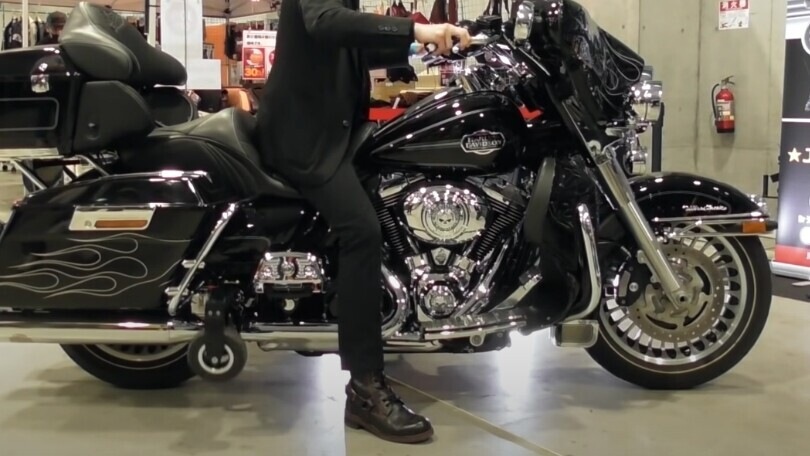 Rotelle per Harley-Davidson, l'aiuto al parcheggio per i bassi di statura