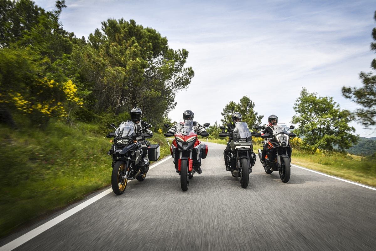 Comparativa maxi crossover 2021: ecco la regina del turismo all-inclusive