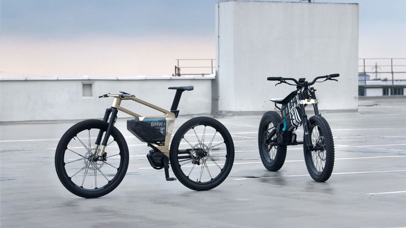Moto o bici? BMW fa decidere a te con i concept Vision AMBY