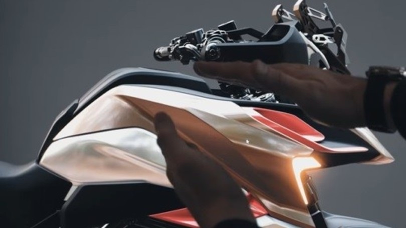 Benelli, a EICMA 2021 con la nuova TRK 800