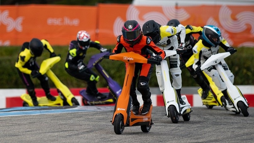 eSkooter: arriva il campionato racing dei monopattini elettrici