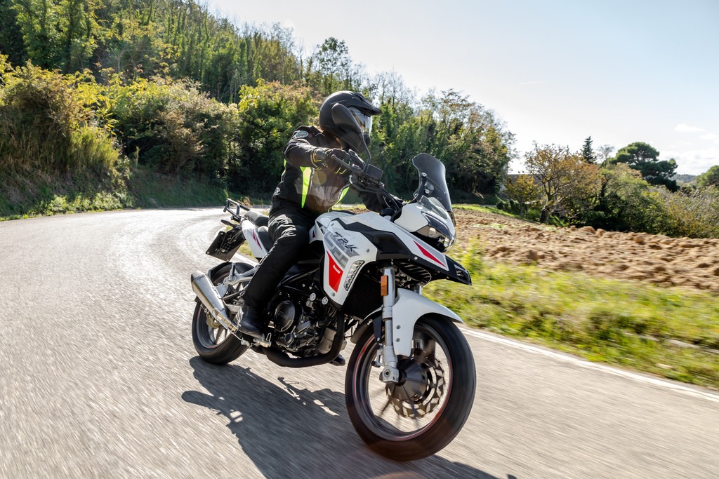 Benelli TRK 251, aggiornamento per la piccola Adventure