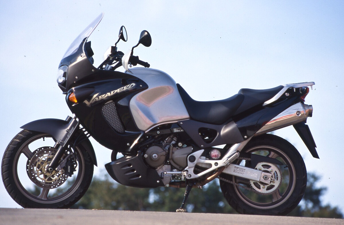 Rewind, Honda Varadero 1000 '99: endurona? Non proprio