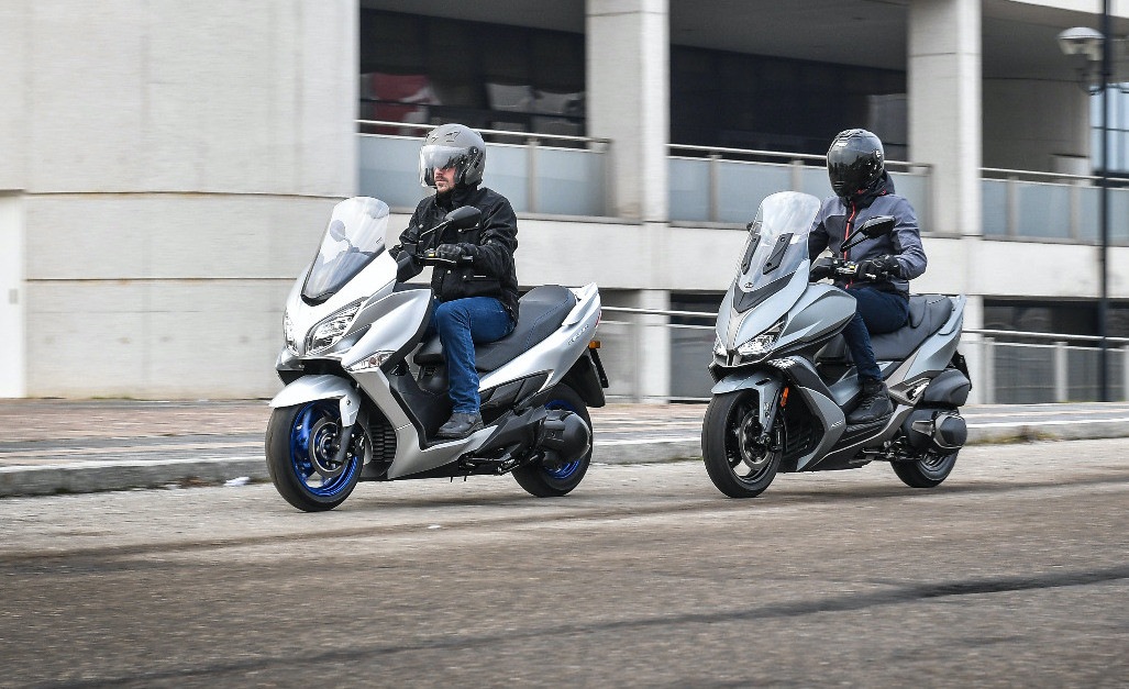 Comparativa scooter 400: Suzuki Burgman Vs Kymco Xciting