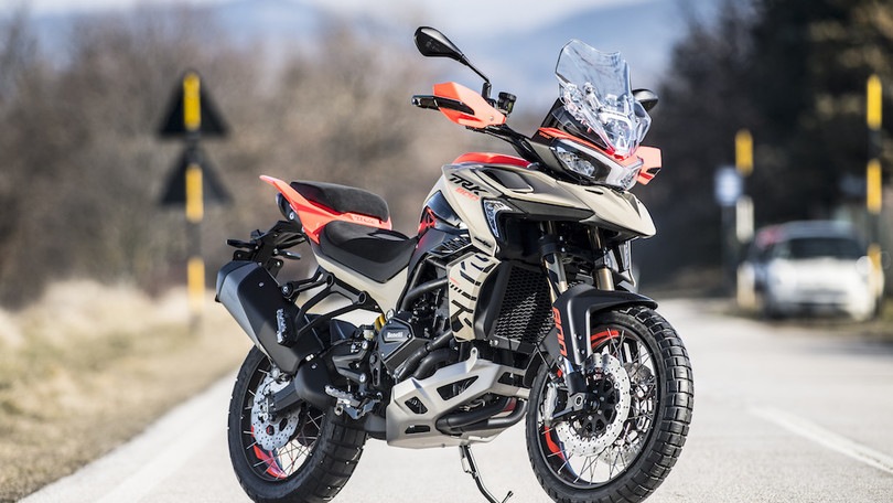 Benelli TRK 800: "Il design? I motociclisti diranno se è azzeccato" VIDEO