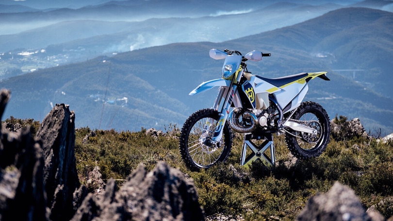 Husqvarna, la gamma enduro 2023 pronta per l'avventura