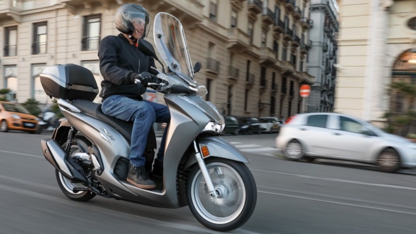 Il compromesso vincente: guida alla scelta degli scooter tra 125 e 350 cc