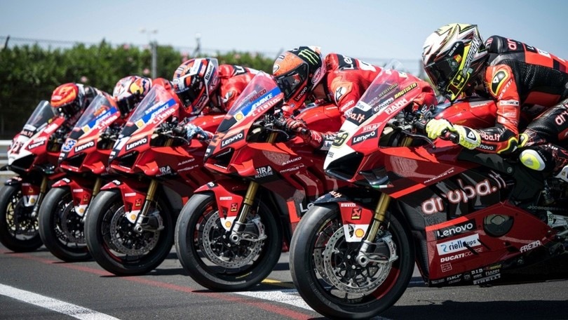 Ducati: sold out in poche ore per le Panigale V4 S Lenovo Race of Champions