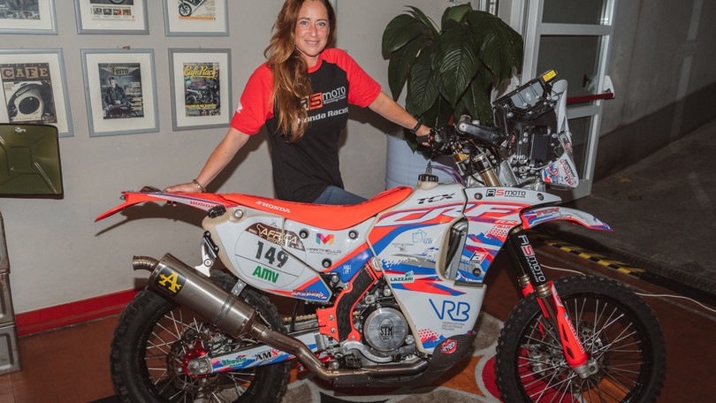 Francesca Gasperi, unica donna tra le moto all'Africa Eco Race 2022