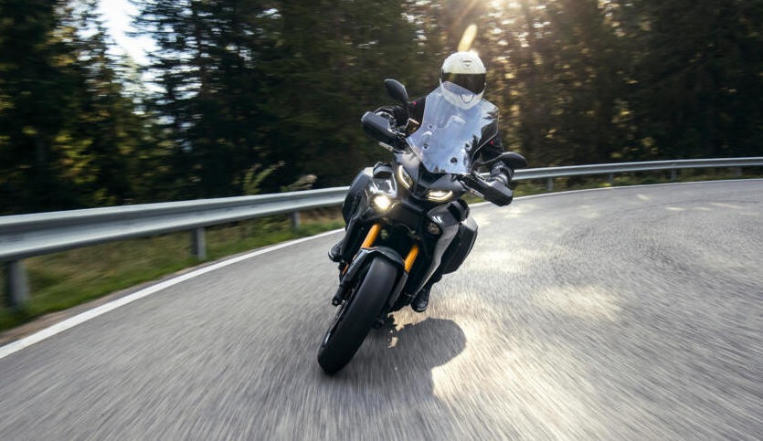 Yamaha Tracer 9: come funziona il radar della GT+