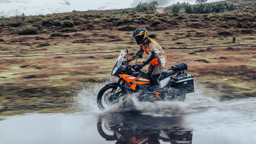 KTM, nuova 890 Adventure: il coraggio di osare