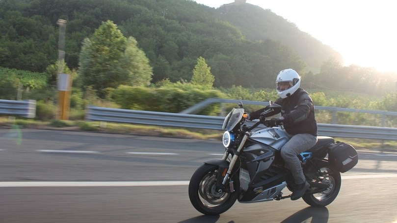 Viaggiare in elettrico: si può fare? Quanto costa?