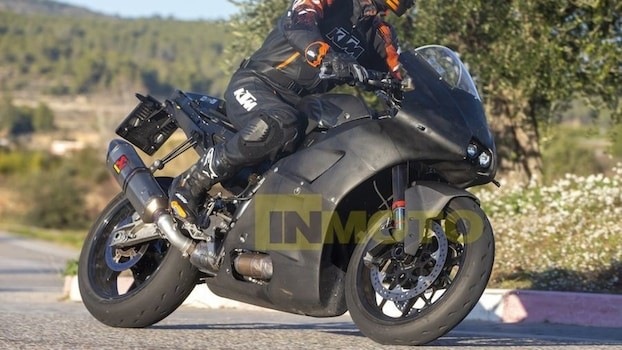 KTM, motore 990 (con CFMoto) per le prossime sportive RC e Duke