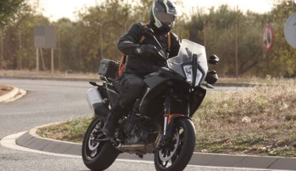 KTM, ora è ufficiale: la nuova SMT presto in vetrina