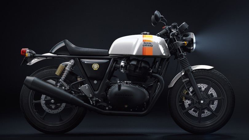 Royal Enfield Blackout, le 650 arrivano in abito scuro
