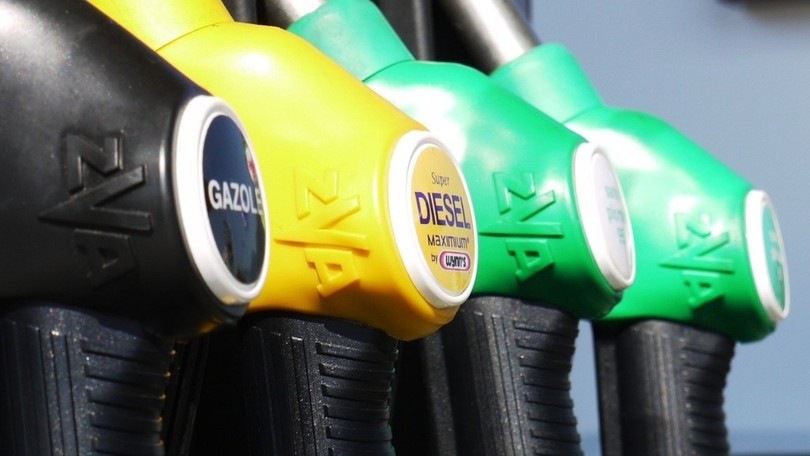 Caro benzina, è allarme: 417 euro in più all’anno a famiglia