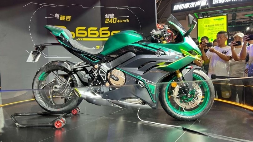 Voge, ecco la RR 666 S: media quattro cilindri... indiavolata