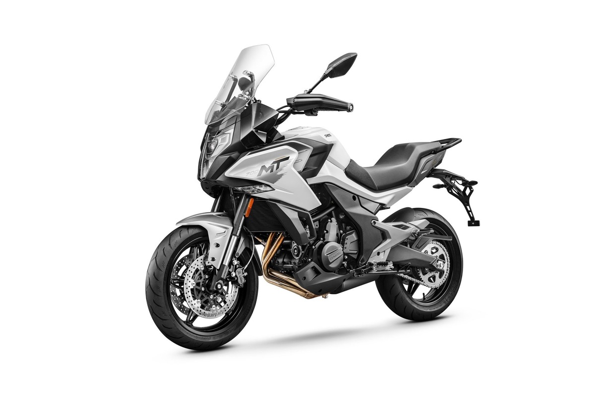 CFMoto, ecco la 700 MT: evoluzione in grande