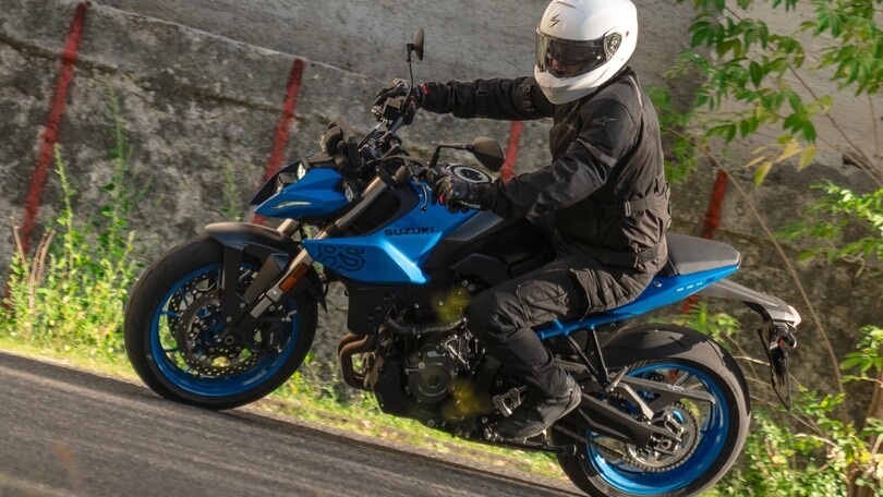 Sportive on the Road: giri di giostra con la Suzuki GSX-8S VIDEO