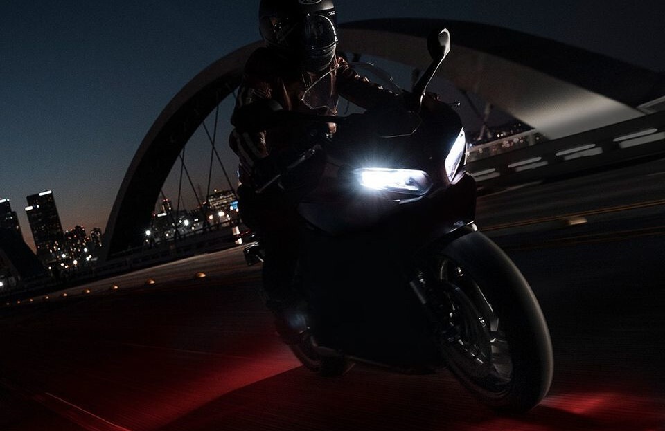 Arriva la Triumph Daytona 660: rivelata la data di presentazione