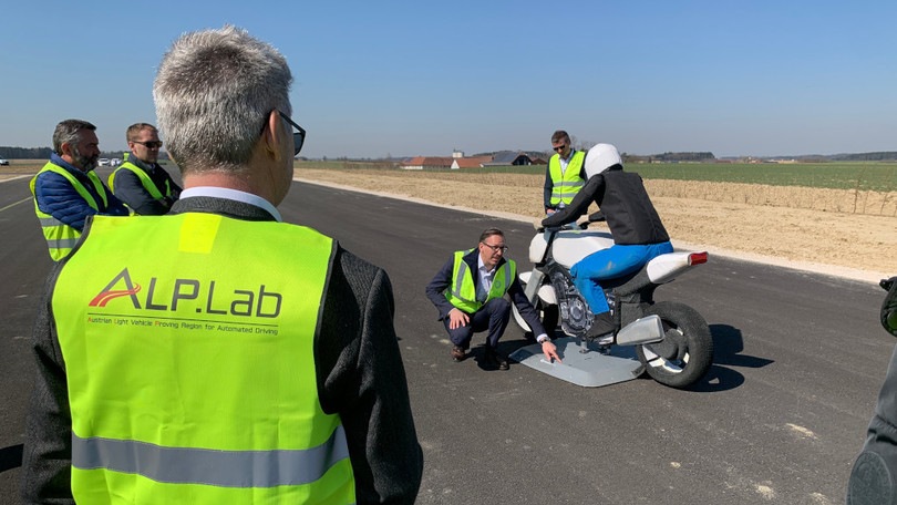 Un robot motociclista ci salverà