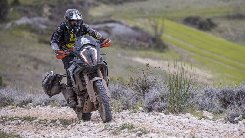 Mytech presenta delle nuove valigie da moto per la festa del papà