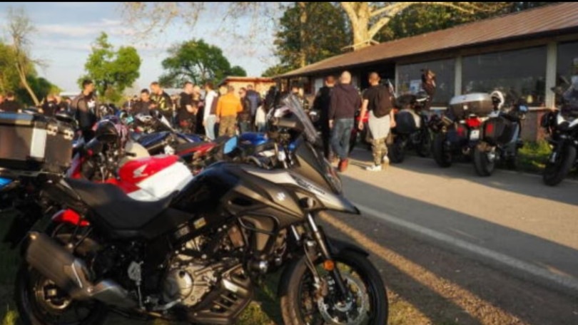 Protesta dei motociclisti a Milano: arriva l'appoggio di un politico