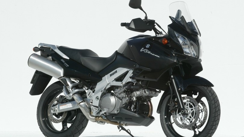 Suzuki V-Strom 1000, le indimenticabili: sali in sella e non scendi più
