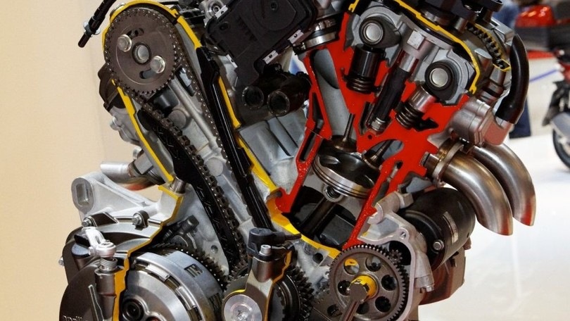 Stop ai motori termici: l'Europa rivede i suoi piani