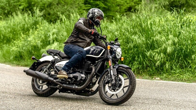 Prova Royal Enfield Shotgun 650: personalità esotica