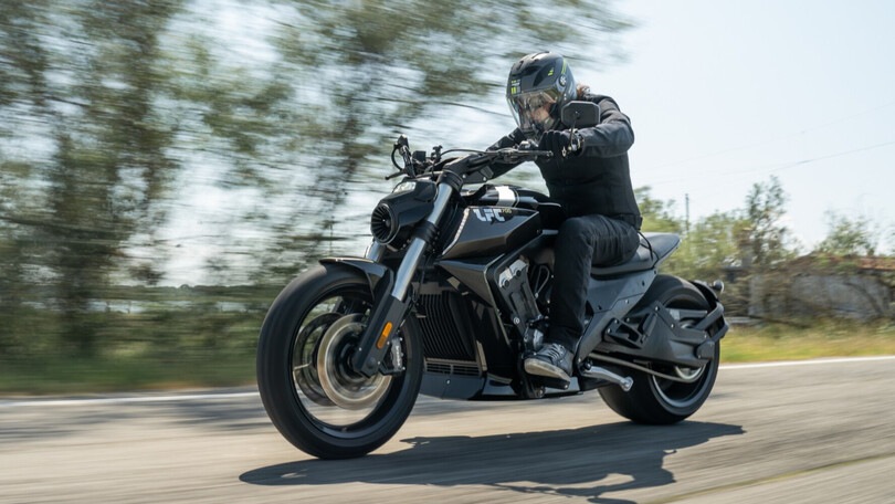 PROVA Benda LFC 700: un alieno a due ruote