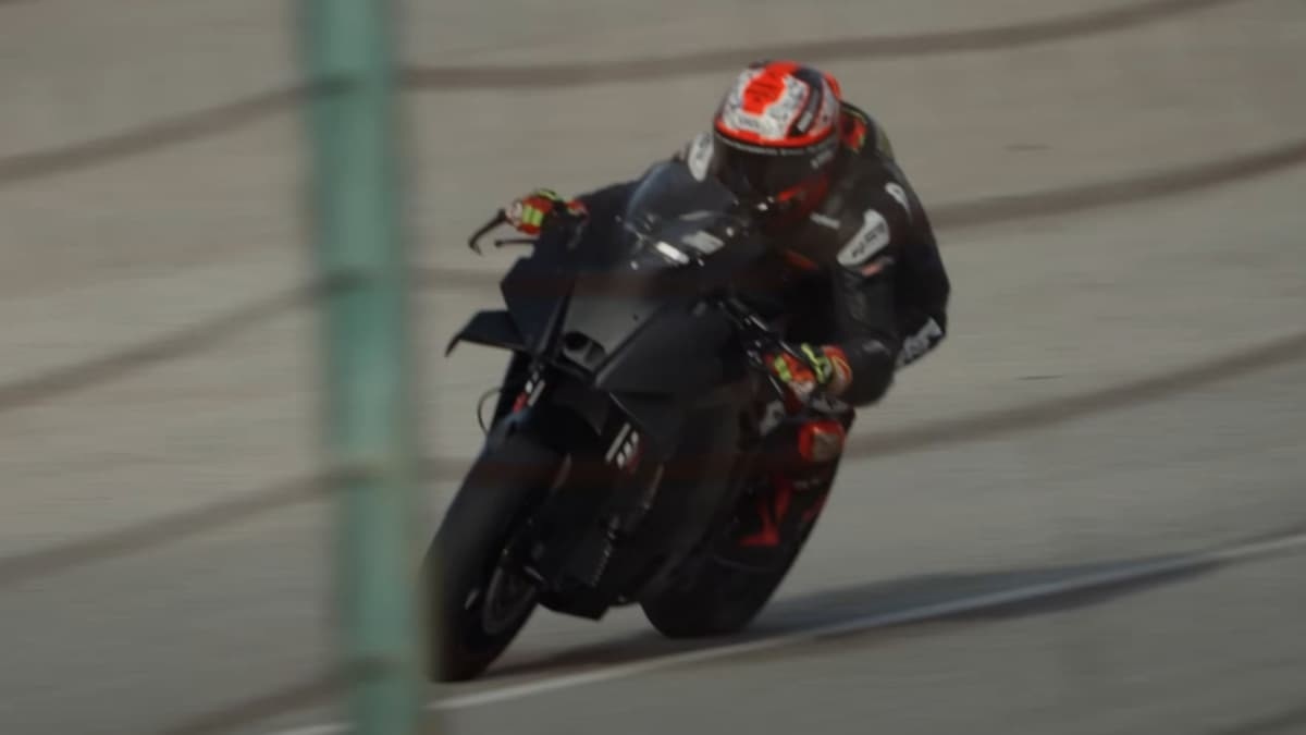 KTM RC 990 R: ultimi test prima del debutto autunnale