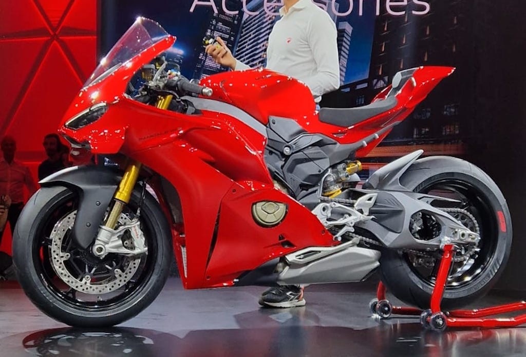 Ducati, ecco la Panigale V4 2025: la settima arte