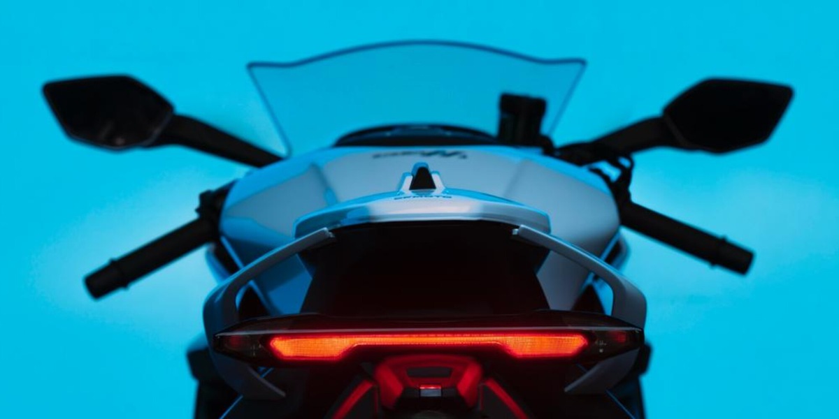 CFMOTO, presto la bomba: la superbike V4 si farà