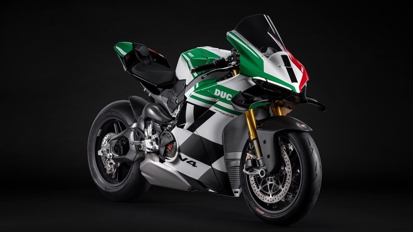Ducati Panigale V4 Tricolore 2025: doppia faccia e solo 1000 esemplari