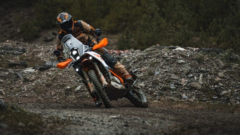 KTM 390 Adventure 2025: nuove sfide, grandi emozioni