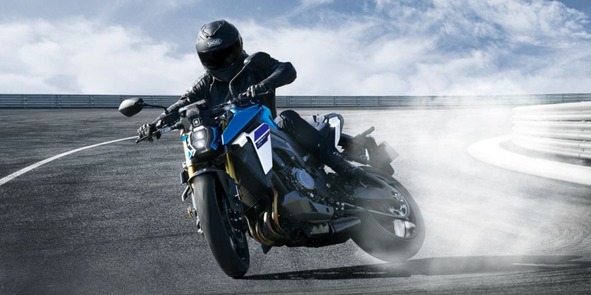 Suzuki: arriva la GSX-S1000 EVO, in promo fino a marzo