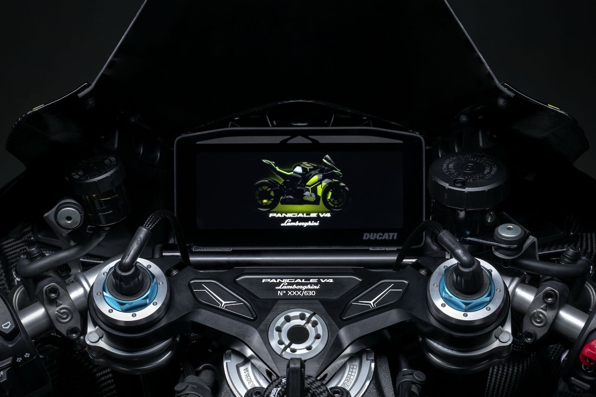 Ducati Panigale V4 Lamborghini, LE FOTO