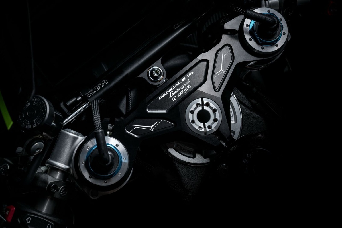 Ducati Panigale V4 Lamborghini, LE FOTO