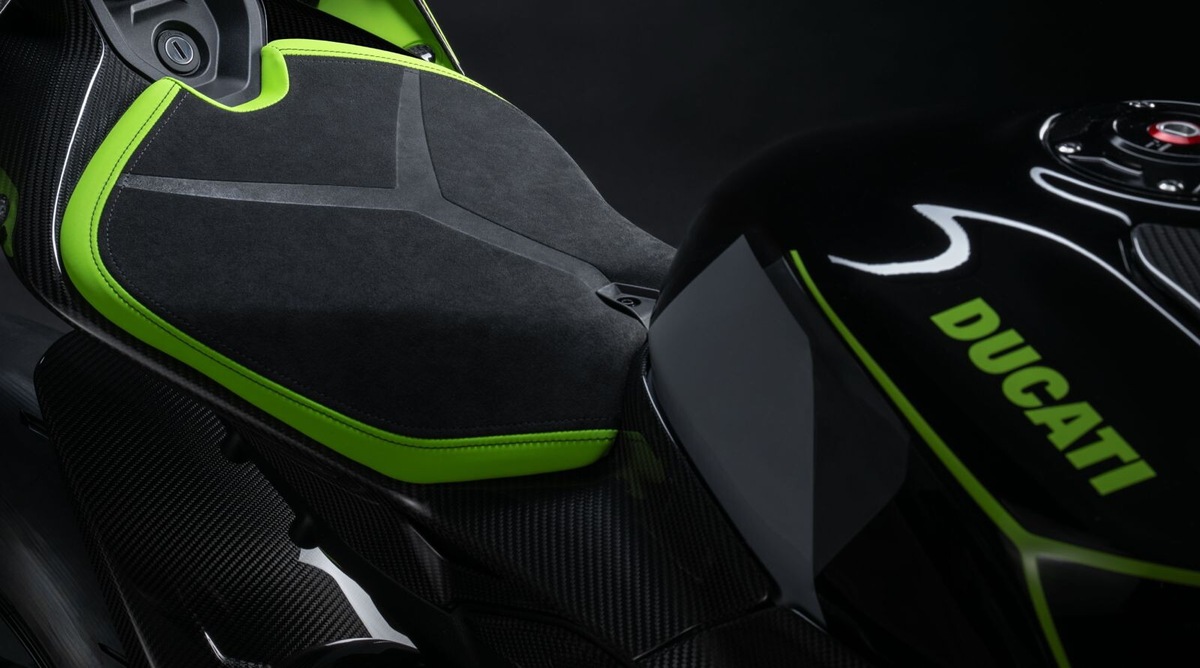 Ducati Panigale V4 Lamborghini, LE FOTO