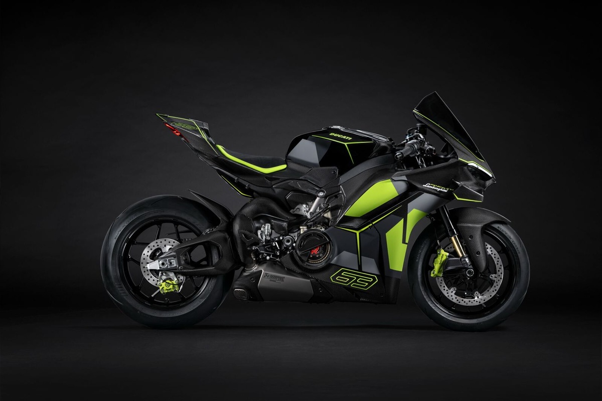 Ducati Panigale V4 Lamborghini, LE FOTO