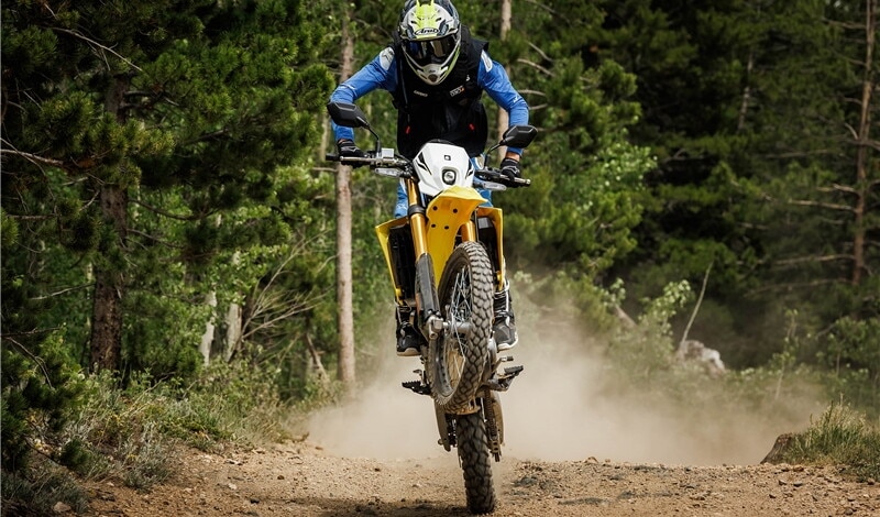 Suzuki DR-Z4S, prezzi da 9.700 euro: Troppo? Troppo poco?
