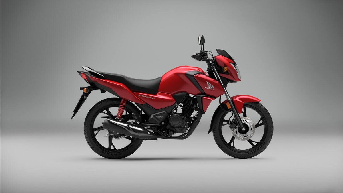 HONDA CB 125F 2026: LE FOTO