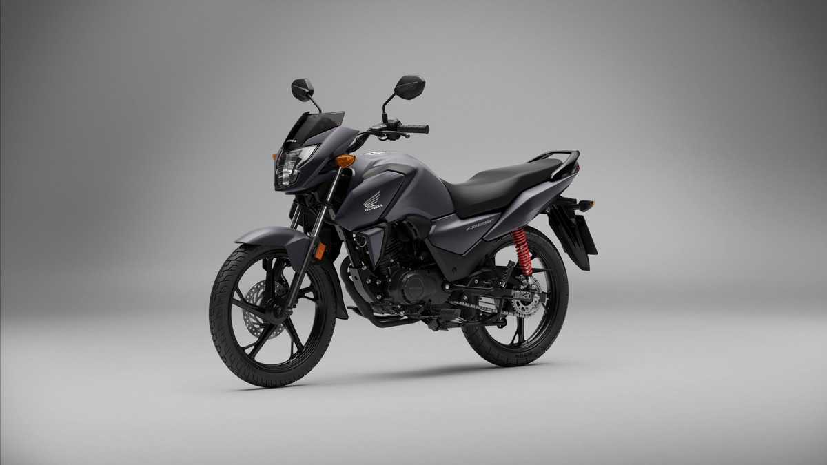 HONDA CB 125F 2026: LE FOTO