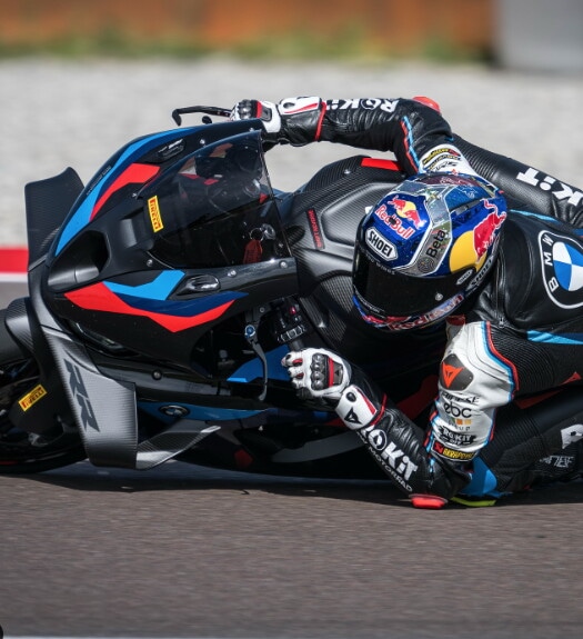 BMW, Toprak prova le M1000 e la nuova R12 G\S a modo suo: LE FOTO